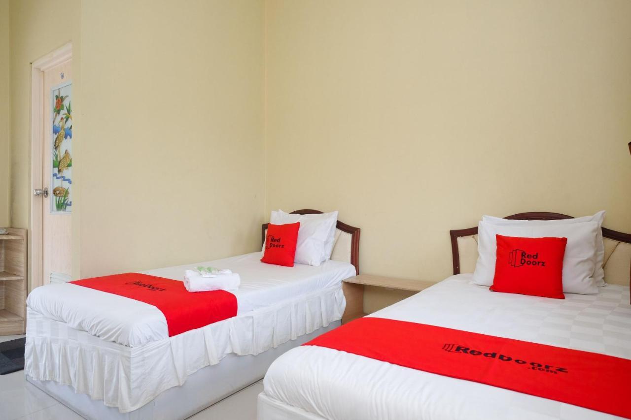 ホテル Reddoorz Syariah Near Taman Rekreasi Kalianget Wonosobo エクステリア 写真